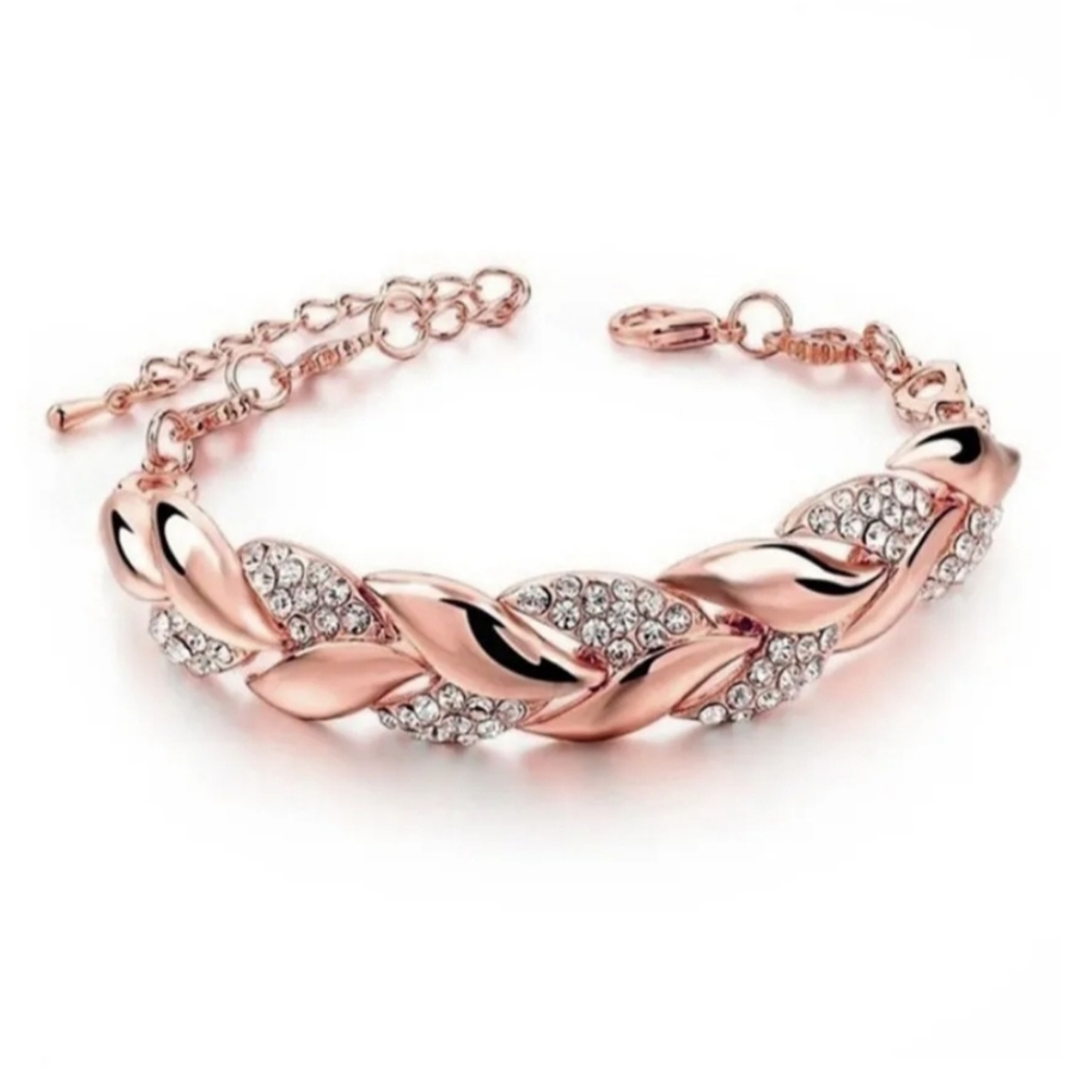 18kt Gold plated Retro Geometric Leaves, alloy inlay Artificial Diamond - Picture 6 of 8